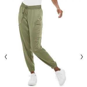 NWT Jennifer Lopez Drew Green Jogger
